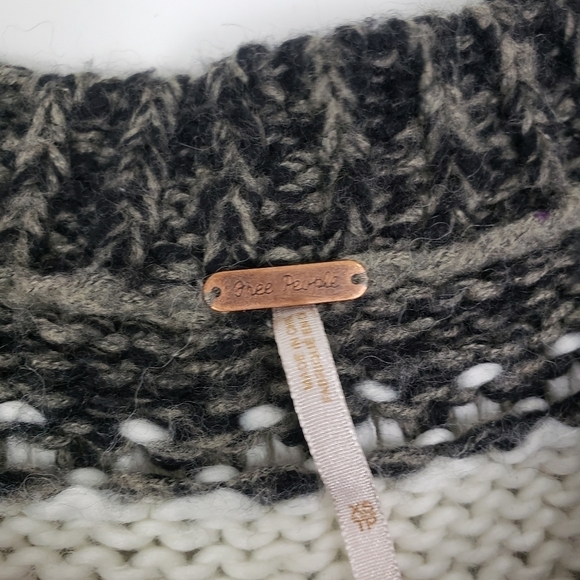 Free People Cropped Sweater Sz XS - Picture 2 of 6